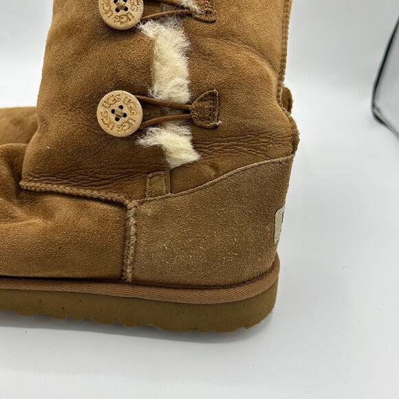 UGG Australia Bailey Button 1873 Chestnut Suede Sheepskin Lined Boots Size 6 - Picture 9 of 16